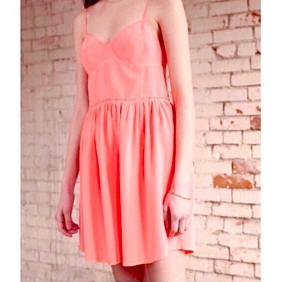 Wilfred Dresses & Skirts - Wilfred 100% Silk Coral Dress. Size 6.